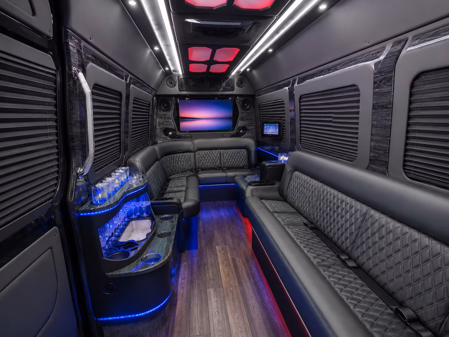 davis 25 passenger party bus